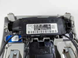 Audi Q7 4L Фонарь освещения передних мест 4L0947135R