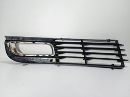 Audi A8 S8 D3 4E Pretmiglas luktura dekoratīvais režģis 4E0807681AM