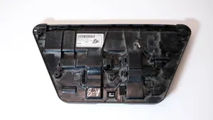 Audi A8 S8 D3 4E Boîte à outils 8P0012615A