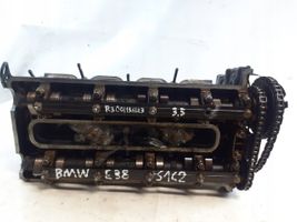 BMW 7 E38 Culasse moteur 1702385
