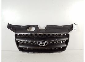 Hyundai Santa Fe Priekšējais režģis E86561-2B000