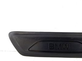 BMW X1 F48 F49 Moldura protectora del borde trasero 51477349674