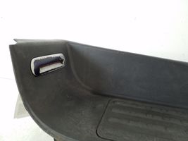 Volkswagen Multivan T5 Moldura protectora del borde delantero 7E5863735A