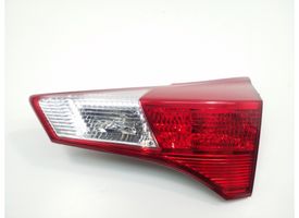 Toyota RAV 4 (XA40) Lampy tylnej klapy bagażnika 8158142050