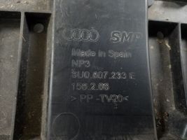 Audi Q3 8U Protezione anti spruzzi/sottoscocca del motore 8U0807233E