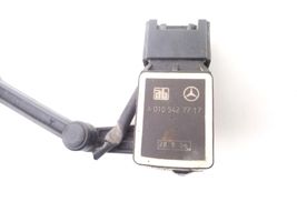 Mercedes-Benz GL X164 Aizmugurē balstiekārtas augstuma sensors A0105427717