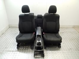 Toyota Avensis T270 Kit intérieur 