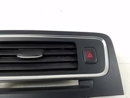 Volvo V60 Copertura griglia di ventilazione laterale cruscotto 30791699