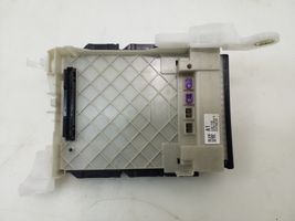 Toyota C-HR Module de fusibles 82730F4010