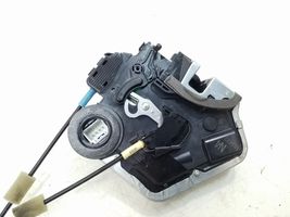 Toyota RAV 4 (XA40) Rear door lock 6906012410