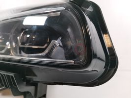 BMW 2 F46 Lampa przednia 