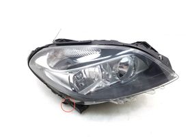 Mercedes-Benz B W246 W242 Lampa przednia A2468200261