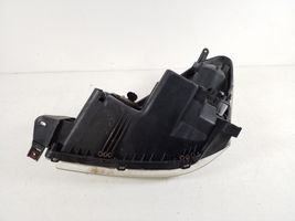 Toyota Corolla Verso AR10 Lampa przednia 811300F020