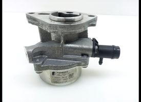 Mercedes-Benz A W176 Pompe à vide A6072300065