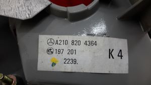 Mercedes-Benz E W210 Lampa tylna A2108204364