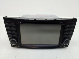 Mercedes-Benz CLS C219 Radio/CD/DVD/GPS-pääyksikkö A2118275142