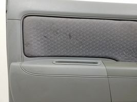 Toyota Hilux (AN10, AN20, AN30) Takaoven verhoilu 676400K440