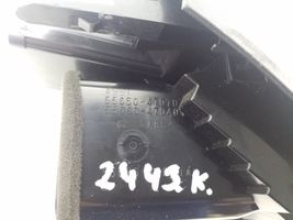 Toyota Prius (XW30) Boczna kratka nawiewu deski rozdzielczej 5565047070