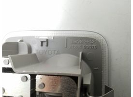 Toyota Yaris Światło fotela przedniego 812600D070