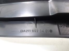 Mercedes-Benz E W211 Rivestimento laterale del portellone posteriore/bagagliaio A2116920411