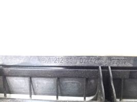 Mercedes-Benz CLS C218 X218 Grill / Wlot powietrza błotnika przedniego A2128300242