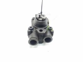 Mercedes-Benz Vaneo W414 Polttoaineen ruiskutuksen suurpainepumppu A6110900350