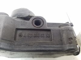 Mercedes-Benz C W203 Pompe d'injection de carburant à haute pression A6110900350