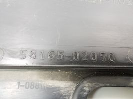 Toyota Auris E180 Alustakaukalon verhoilu 5816502050