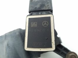 Mercedes-Benz S W221 Czujnik poziomu zawieszenia pneumatycznego osi przedniej A0105427717