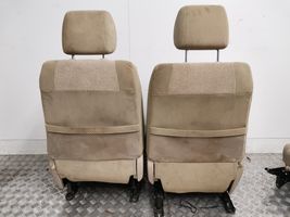 Toyota Land Cruiser (J120) Set interni 