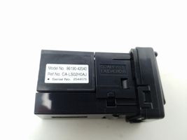 Toyota RAV 4 (XA40) Connettore plug in AUX 8619042040