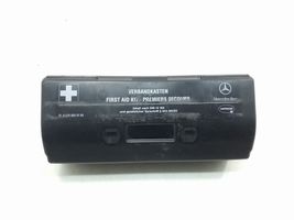 Mercedes-Benz S W220 Trousse de premiers secours A2208600150