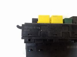 Mercedes-Benz E W210 Module de fusibles A0225455332