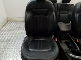 KIA Sportage Juego interior 