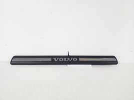 Volvo V60 Listwa progowa przednia 8659960