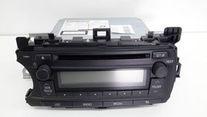 Toyota Yaris Panel / Radioodtwarzacz CD/DVD/GPS 861200D640