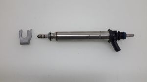 Mercedes-Benz A W176 Fuel injector A2780700687