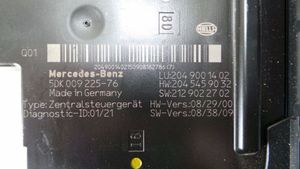 Mercedes-Benz GLK (X204) Module de fusibles A2049001402