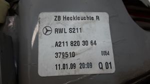 Mercedes-Benz E W211 Lampy tylnej klapy bagażnika A2118203064