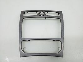 Mercedes-Benz CLC CL203 Kita panelės detalė A2036802439