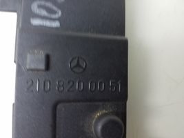 Mercedes-Benz E W210 Leva/interruttore dell’indicatore di direzione e tergicristallo A2108200051