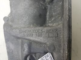 Mercedes-Benz CLS C219 Öljynsuodattimen kannake A2721800410