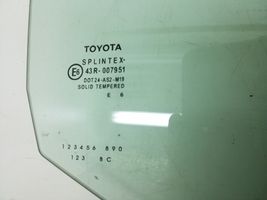 Toyota Yaris Pagrindinis priekinių durų stiklas (dvidurio) 681100D080