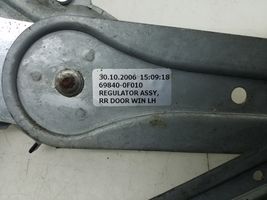 Toyota Corolla Verso AR10 Mechanizm podnoszenia szyby tylnej bez silnika 698400F010