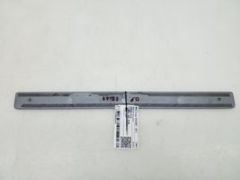 Mercedes-Benz C W204 Moldura protectora del borde delantero A2046800135