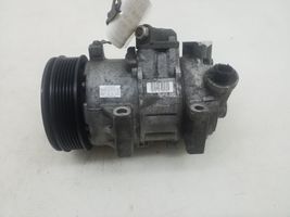 Toyota Avensis T270 Ilmastointilaitteen kompressorin pumppu (A/C) 8831002370