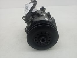 Toyota Avensis T270 Compressore aria condizionata (A/C) (pompa) 8831002370