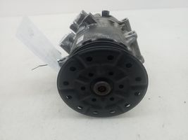 Toyota Avensis T270 Ilmastointilaitteen kompressorin pumppu (A/C) 8831002370