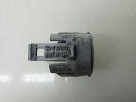 Mercedes-Benz E W210 Supporto posteriore per il sensore di parcheggio (PDC) A2108850067