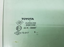 Toyota Corolla Verso AR10 Vitre de fenêtre porte avant (coupé) 681010F010